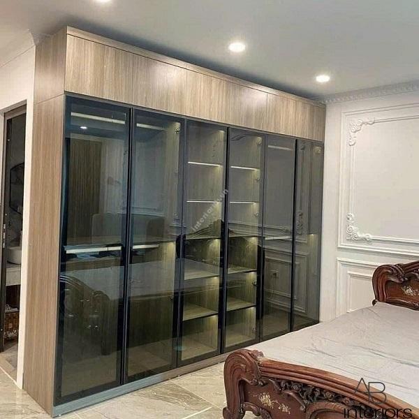 Tủ quần áo cánh kính kịch trần TQA030