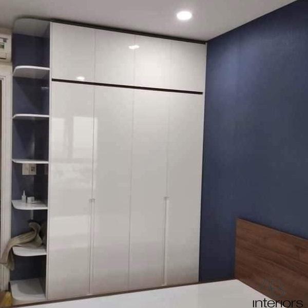 Tủ quần áo kịch trần TQA020