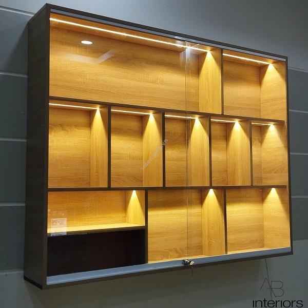 Tủ trưng bày treo tường TTB054
