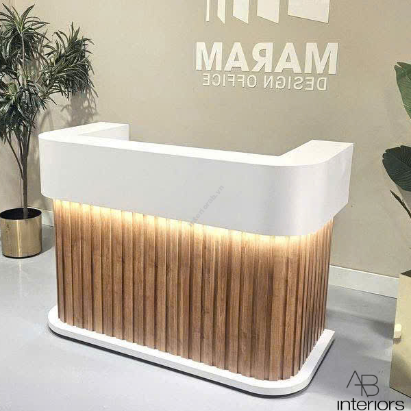 Quầy bo cong 1m2 đẹp QLT046