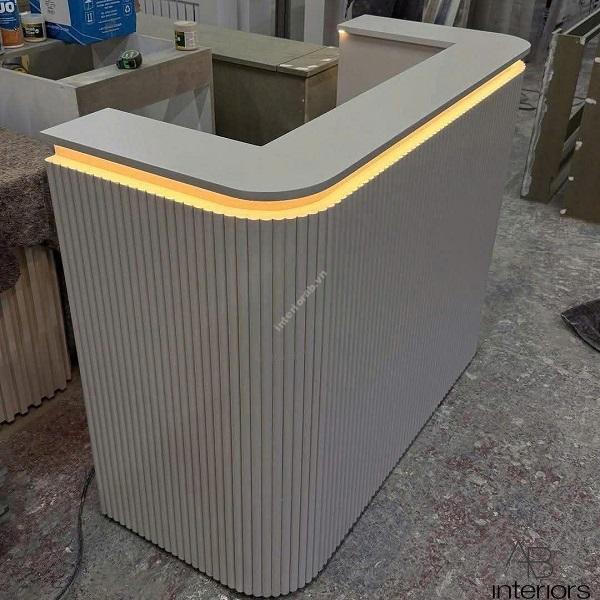 Quầy thu ngân chữ U bo cong QTN008