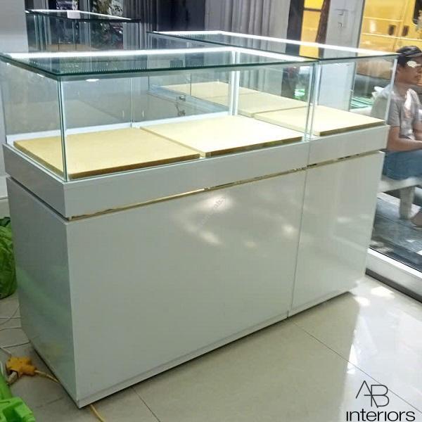 Tủ trưng bày trang sức chữ L 1m2 x 1m1 TTB080