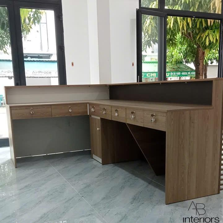 Quầy chữ L 2m4 x 1m6 giá rẻ QLT073-1