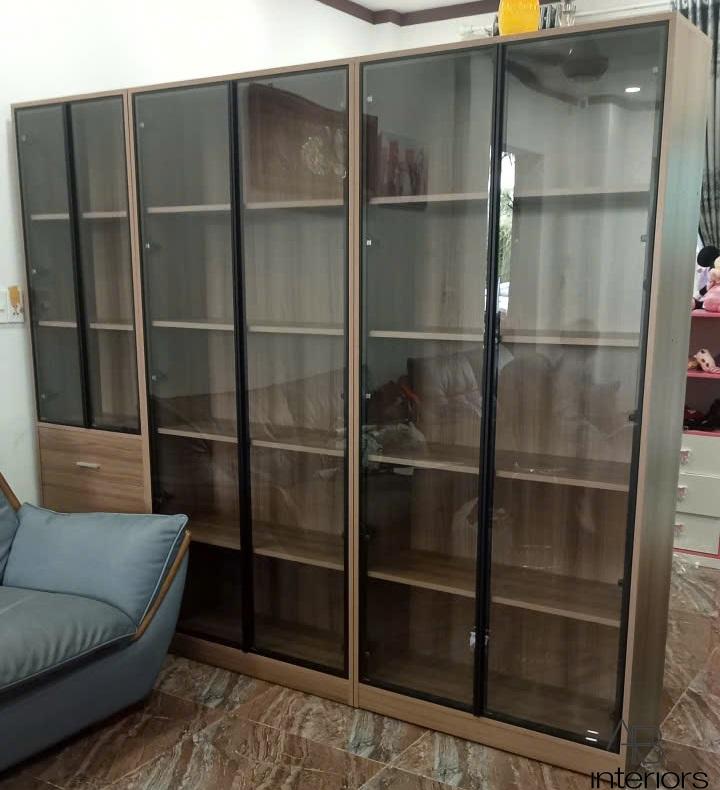 Tủ trưng bày cánh kính cao cấp TTB085