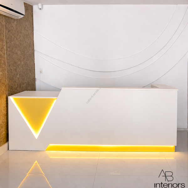 Quầy lễ tân văn phòng 2m2 giá rẻ QLT088