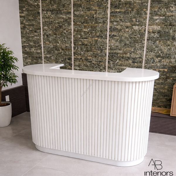 Quầy thu ngân 1m5 bo cong lam sóng QTN013