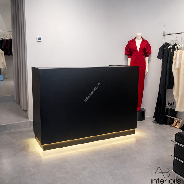 Quầy thu ngân shop thời trang đẹp QTN014