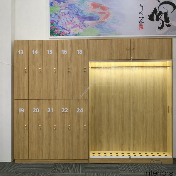 Tủ trưng bày gậy bida TTB128