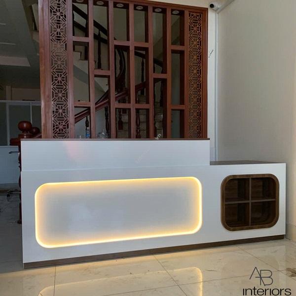 Quầy lễ tân 2m4 đẹp giá rẻ QLT097